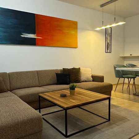 City Apartement Linz Fuer 5 Gaeste Mit Self-Checkin Und Kueche Esterno foto