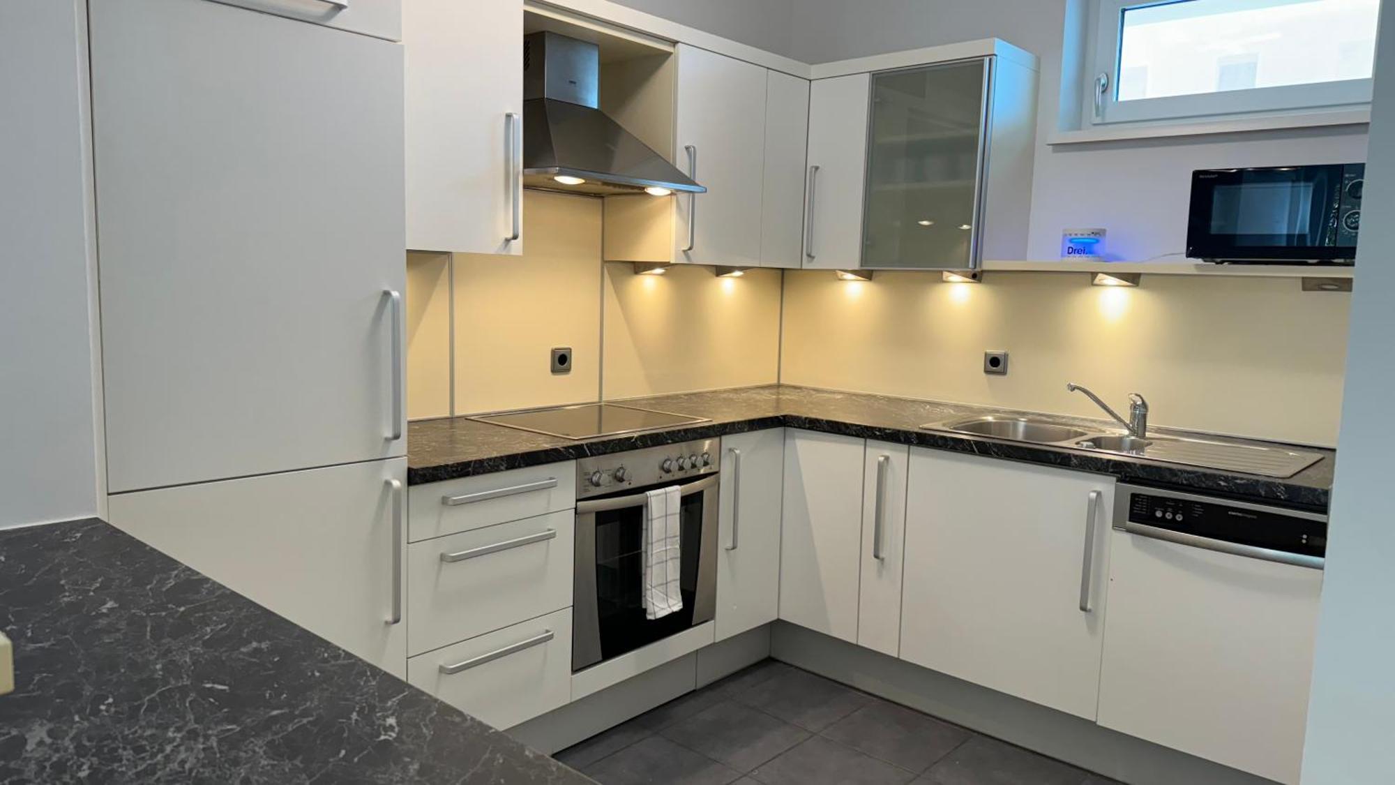 City Apartement Linz Fuer 5 Gaeste Mit Self-Checkin Und Kueche Esterno foto