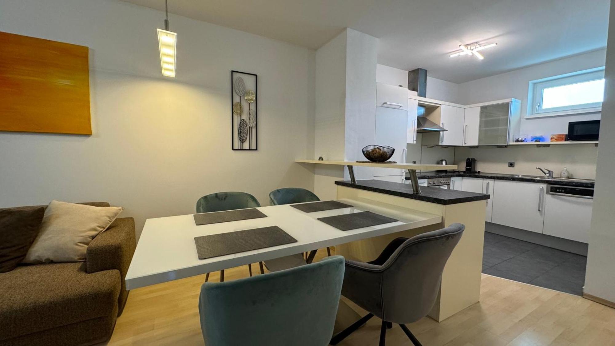 City Apartement Linz Fuer 5 Gaeste Mit Self-Checkin Und Kueche Esterno foto