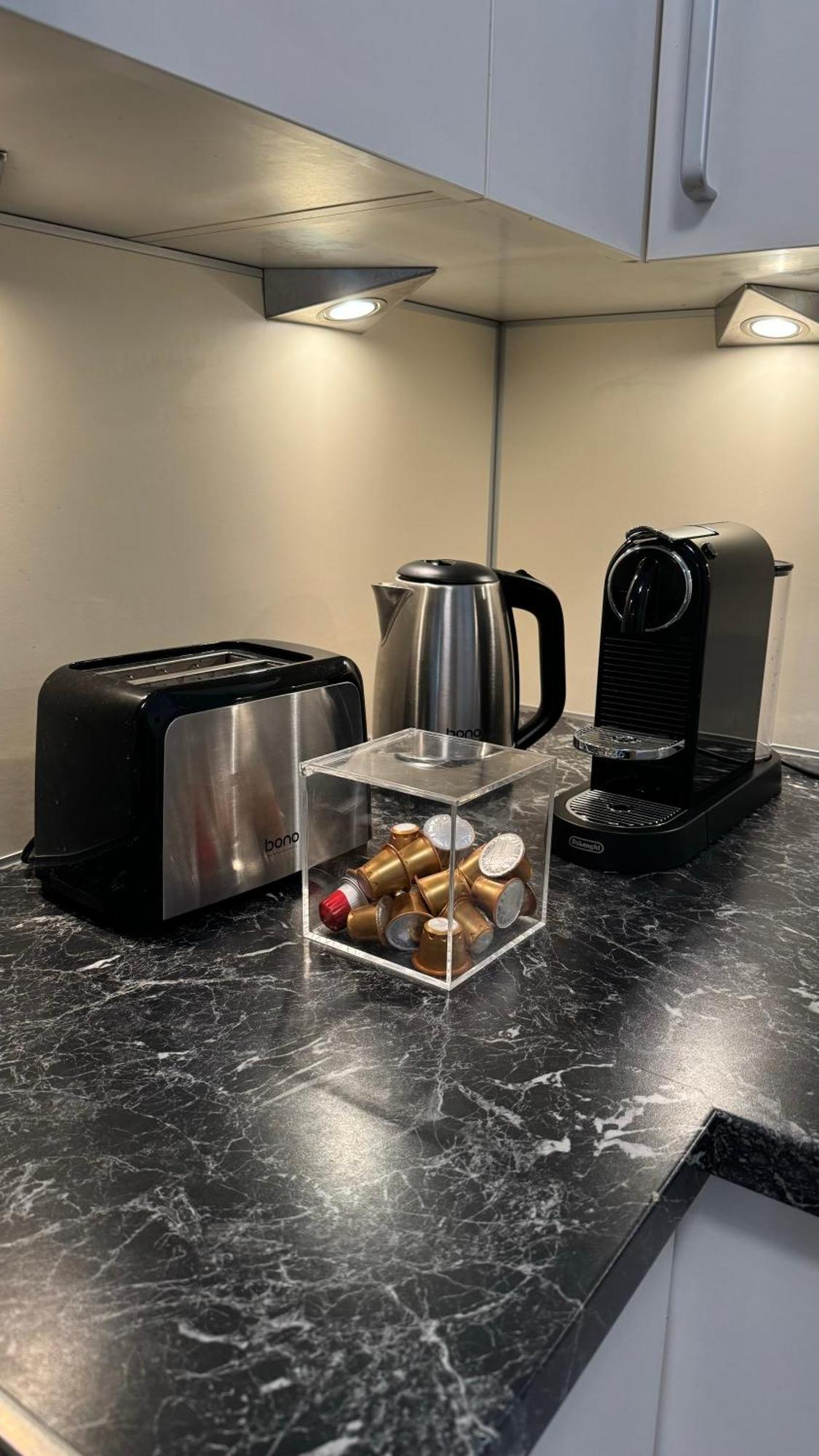City Apartement Linz Fuer 5 Gaeste Mit Self-Checkin Und Kueche Esterno foto